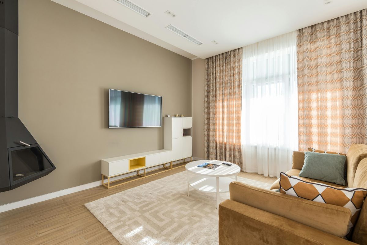 Consejos para integrar luz natural en reformas de pisos