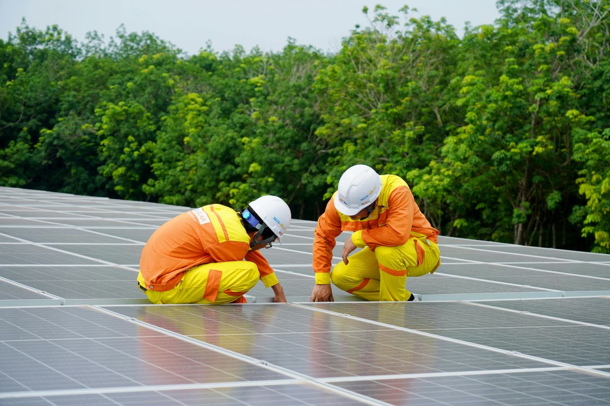 Estructuras y fijaciones solares en reformas de Barcelona