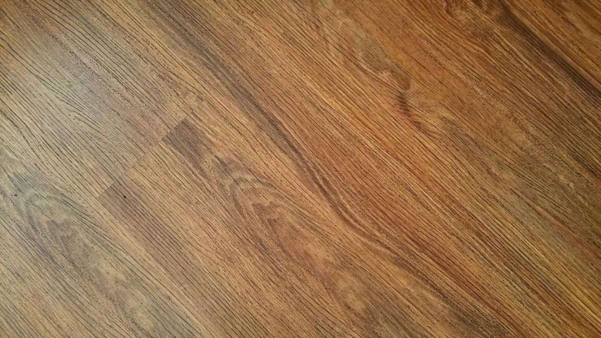 Mantenimiento de suelos de parquet tras reforma en Barcelona