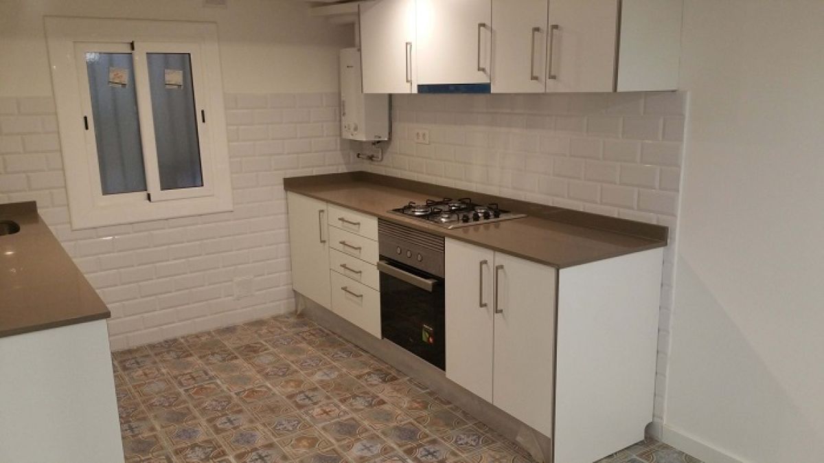 Materiales para alicatar cocinas en climas húmedos BCN